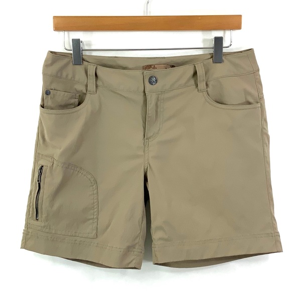 athletic walking shorts